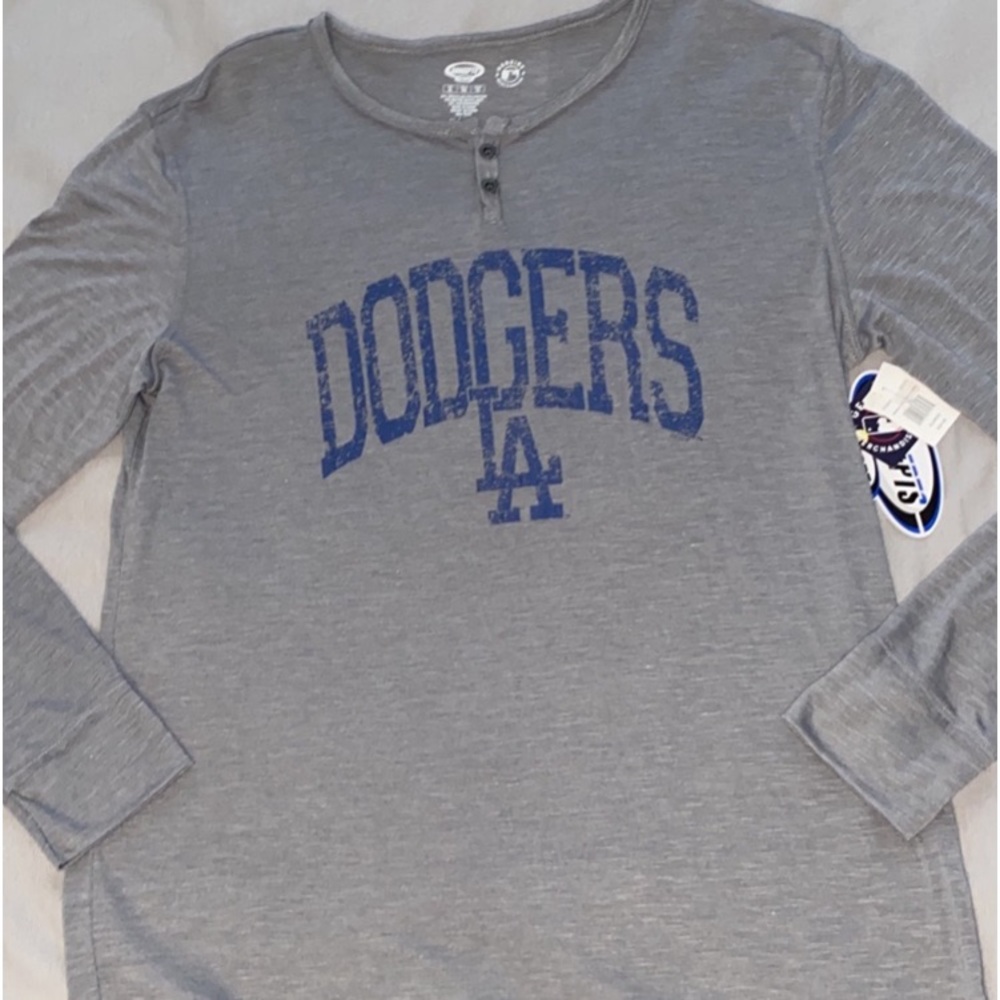 NWT LA DODGERS LONG SLEEVE SHIRT men’s XL